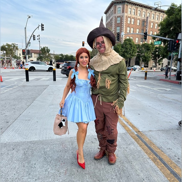 𝗟𝗜𝗩𝗘 𝗡𝗢𝗪 𝘄/ 𝗥𝗼𝘅𝗶𝗲! 🎥 ⭐ 𝗧𝗵𝗲 𝗨𝗻𝗹𝗶𝘀𝘁𝗲𝗱 𝗠𝘆𝘀𝘁𝗲𝗿𝘆 𝗧𝗿𝗲𝗮𝘀𝘂𝗿𝗲 𝗛𝘂𝗻𝘁: 𝗥𝘂𝗻 𝘁𝗵𝗲 𝗥𝗮𝗰𝗸! - Picture 4 of 7